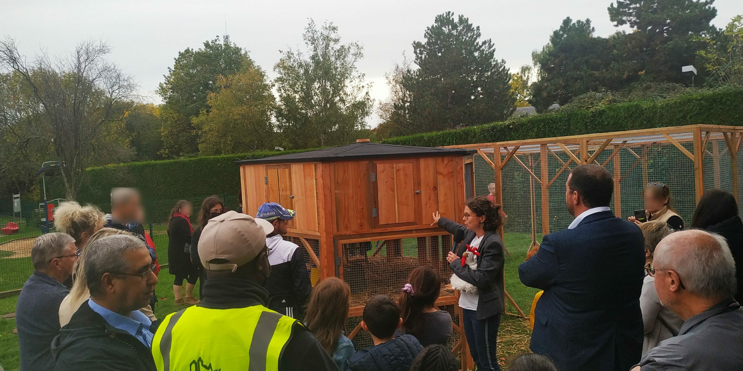 inauguration cocotarium 2-redacted_dot_app La régie participe à la mise en place du Cocottarium